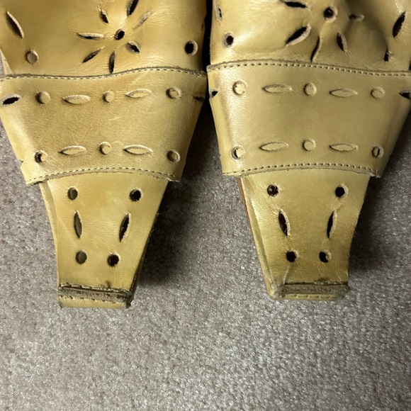 Leather cutout mules - Picture 3 of 3